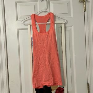 Lululemon workout tank